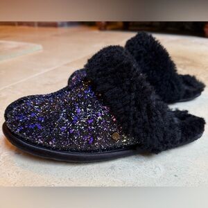 UGG Scuffette II Sheepskin Women’s Slippers Cosmos Black - Size 7 EUC!